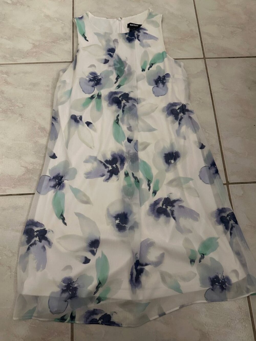 DKNY Women’s Sleeveless Floral Shift Dress Size 4 White Blue Green Chiffon